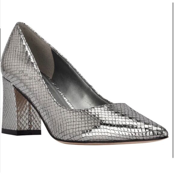 NWT Marc Fisher Metallic Silver Block Heels - Picture 2 of 2
